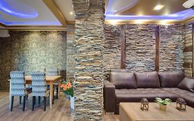 Unique Atmosphere With Golden Standard Design